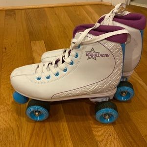 Adult skates